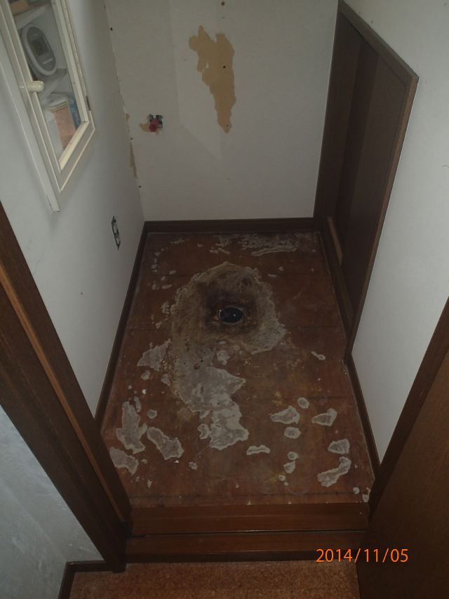 1階トイレ　解体　浴室